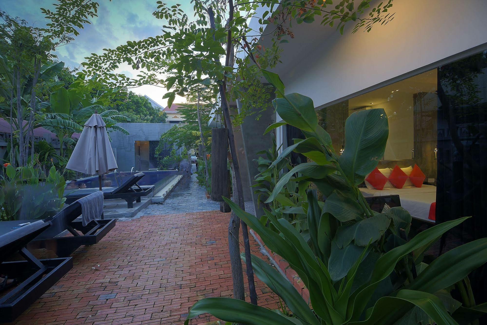Fancy Boutique Villa Hotel Siem Reap Exterior foto